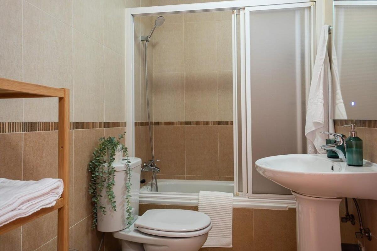 Ap. 1hab En 1a Linea - Pedregalejo Playa Appartement *