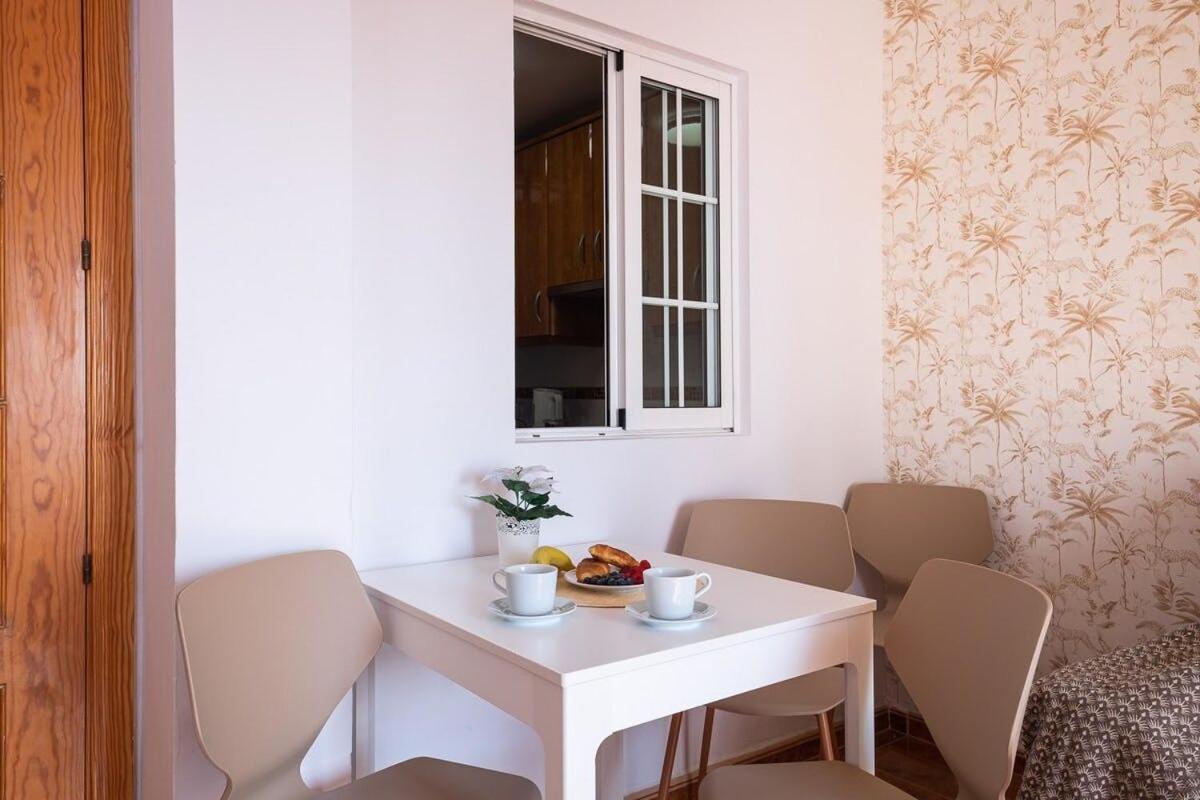 Appartement Ap. 1hab En 1a Linea - Pedregalejo Playa *